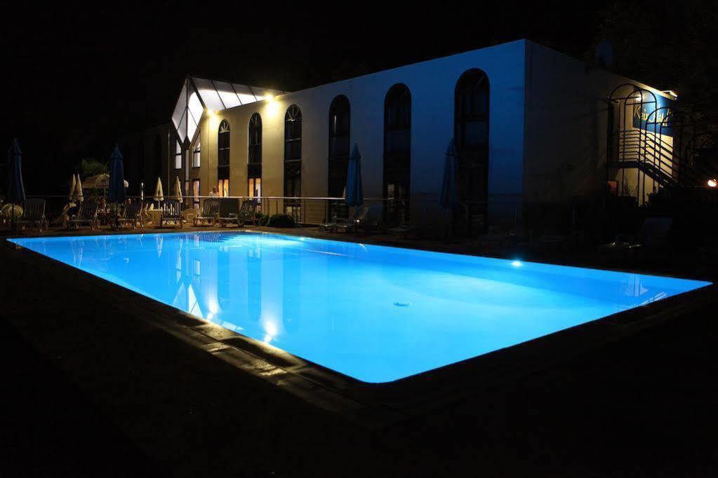Agape Hotel Bessines Exterior foto